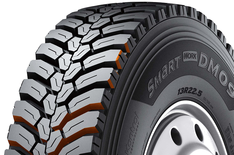 Hankook Smart Work DM09 - Zkosené vnější hrany a otevřená ramena.