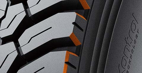 Hankook Smart Work DM09 - Zkosené vnější hrany.